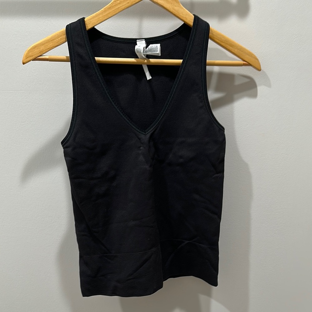 Black Sleeveless V-Neck Top
